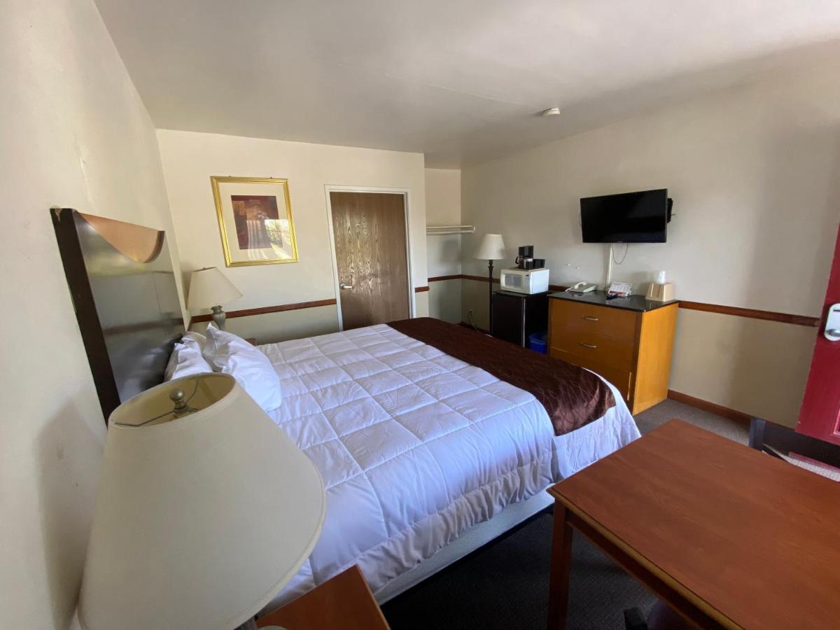 Motel Town And Country