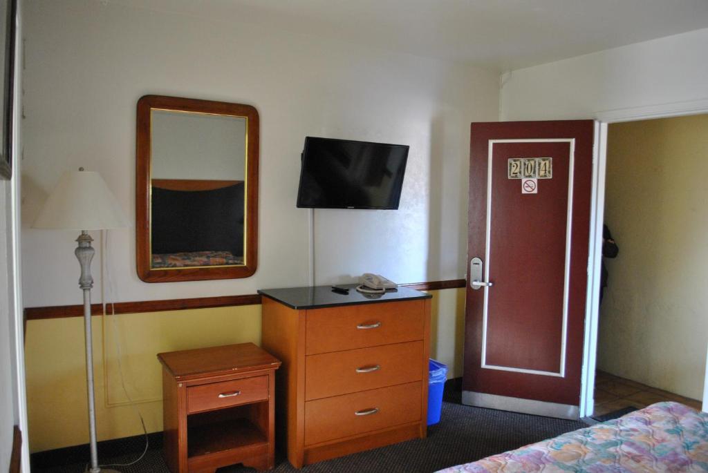 Town And Country Motel